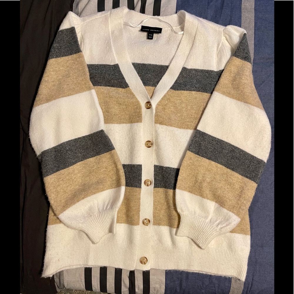 Lane Bryant🦋Button Front Cardigan 14/16